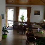 Am Knittenberg 3*