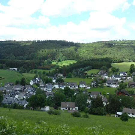 Pensjonat Am Knittenberg 3*