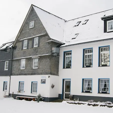 Am Knittenberg 2* Winterberg