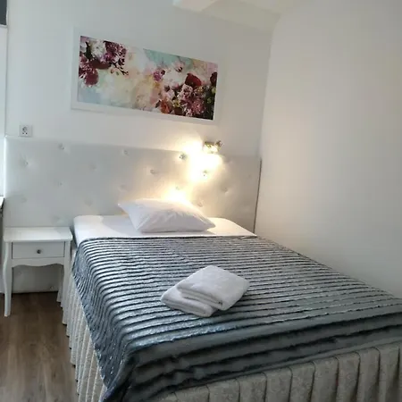 尼藤博尔格早餐加住宿酒店 温特贝格